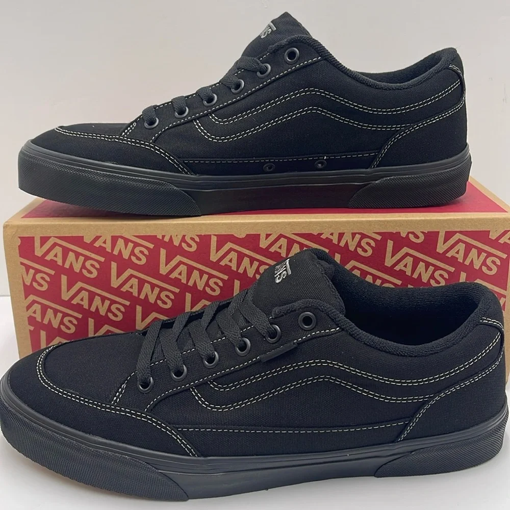 Vans Men’s Bearcat (Canvas) Black/Black
VN000DT2186
Sneakers - Picture 1 of 16